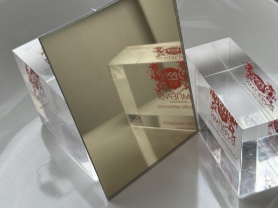 Абразивостойкий зеркальный монолитный поликарбонат IRROX-REFLECTION HARDPRO GP, золото 3*590*1200мм
