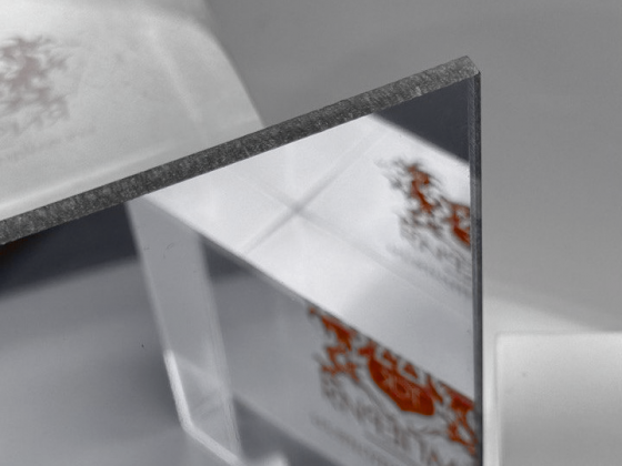 Зеркальный монолитный поликарбонат IRROX-REFLECTION GP, серебро 2*1000*2000мм