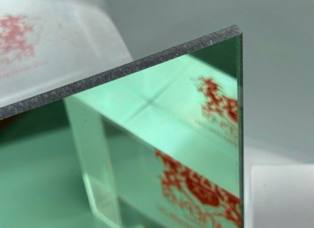 Зеркальный монолитный поликарбонат IRROX-REFLECTION GP, зеленый, 2*1000*2000мм