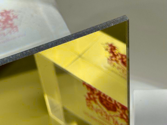 Зеркальный монолитный поликарбонат IRROX-REFLECTION GP, желтый, 3*1000*2000мм